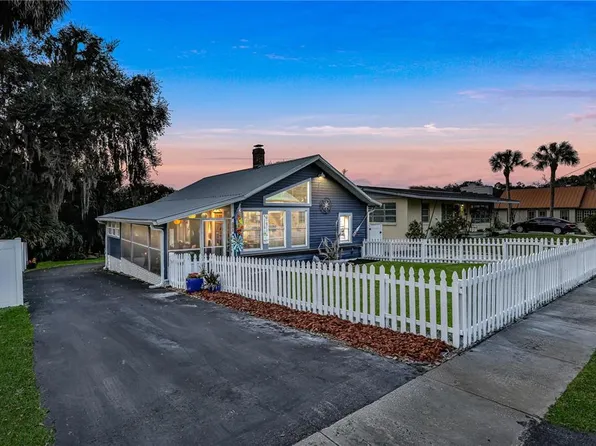 251 S Clayton St, Mount Dora, FL 32757