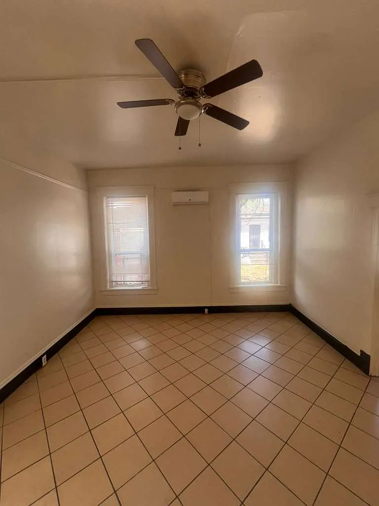 Building Photo - 611 Arizona Ave #2