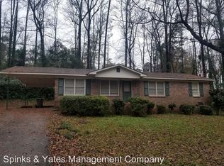 222 Laurel Ln, Lagrange, GA 30241