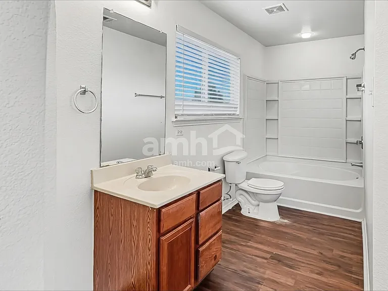 2014 Kingsbridge Dr — Photo 11