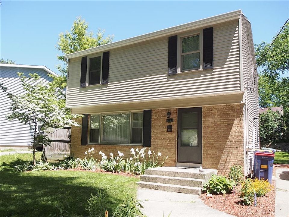 1st image of 1538 Herrick Ave NE