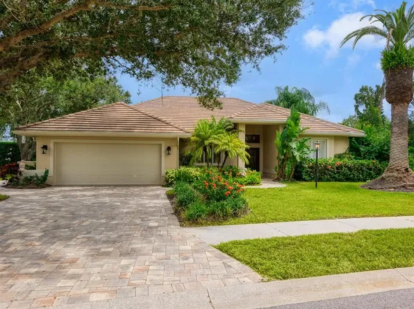 420 Autumn Chase Dr, Venice, FL 34292