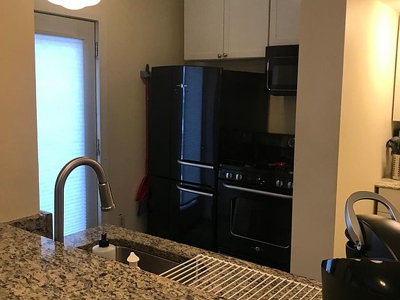5th image of 118 W 34th St #2