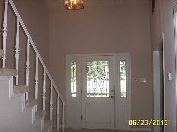3rd image of 1309 Vintage Dr