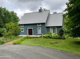 8 Lake View Rd, Great Barrington, MA 01230