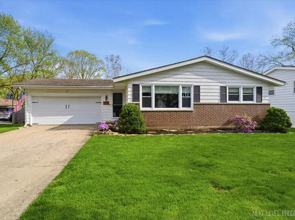 1909 Forrest Blvd, Saint Charles, IL 60174