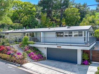 3521 Stonewood Dr, Sherman Oaks, CA, 91403