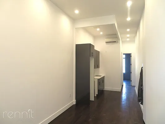 Rented by Rennit Inc. | media 21