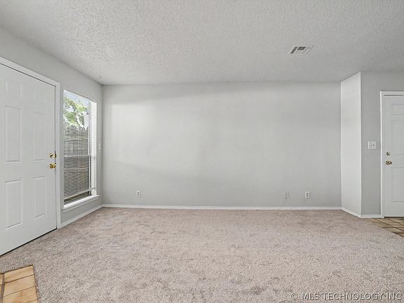 5th image of 2701 S Juniper Ave W #108
