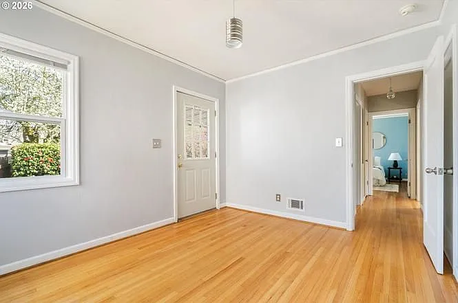 6716 N Commercial Ave — Photo 11