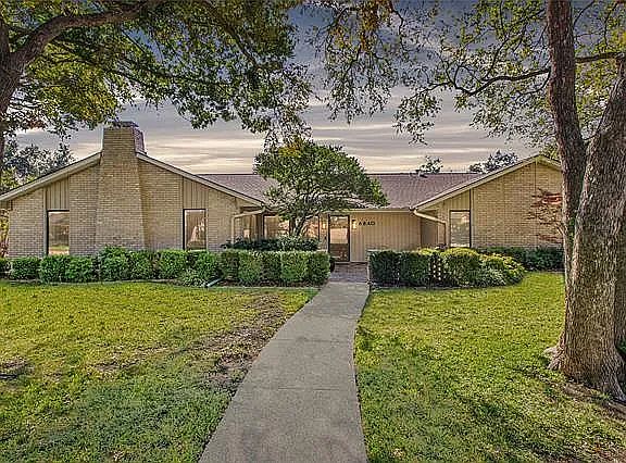 3rd image of 6840 Roundrock Rd