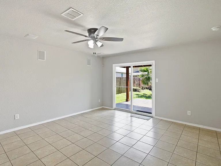 2334 Camberly Vw — Photo 4