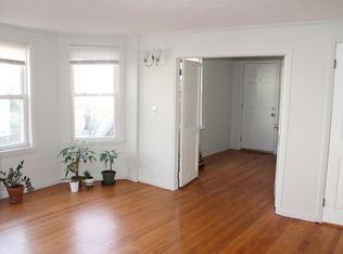 18 Gaugh St #1, Easthampton, MA 01027