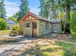 3735 SE Berkeley Way, Portland, OR 97202