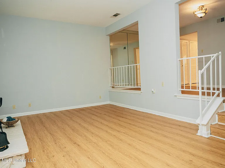 5125 Old Canton Rd #201 — Photo 13