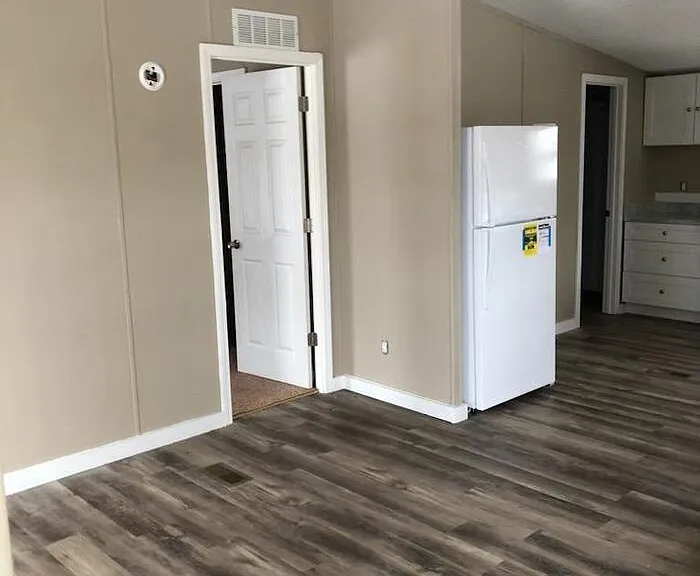 111 Greenfields Dr — Photo 1