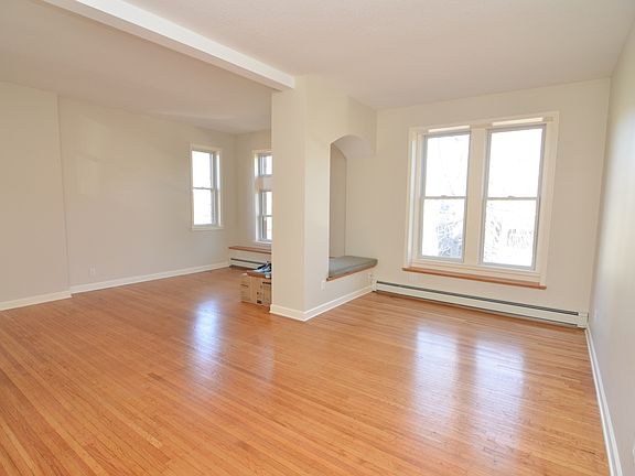 3rd image of 294 Laurel Ave #200