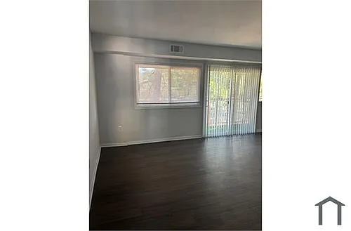 5602 Crenshaw Rd Photo 1
