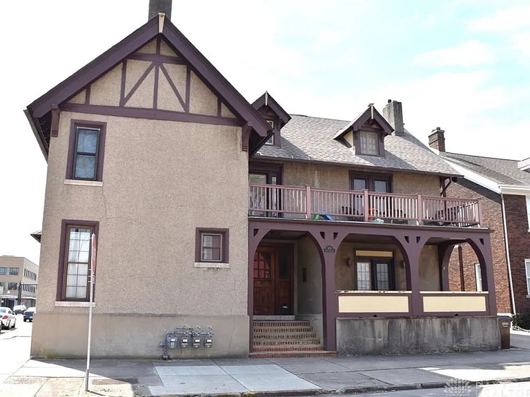 205 W Greene St #B — Photo 4