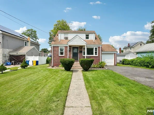560 Glenwood Ave, Teaneck, NJ 07666