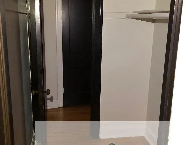 4027-37 W School St #4033-B1 — Photo 6