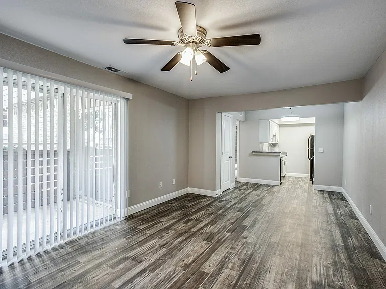 808 E Sanford St — Photo 18