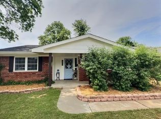 1024 E 12th St, Cushing, OK 74023