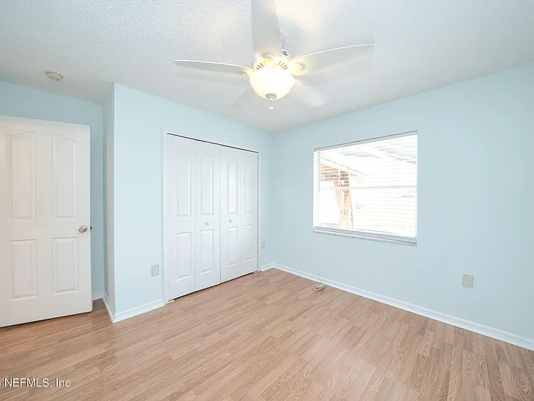 5628 Loma Vista Dr W — Photo 39