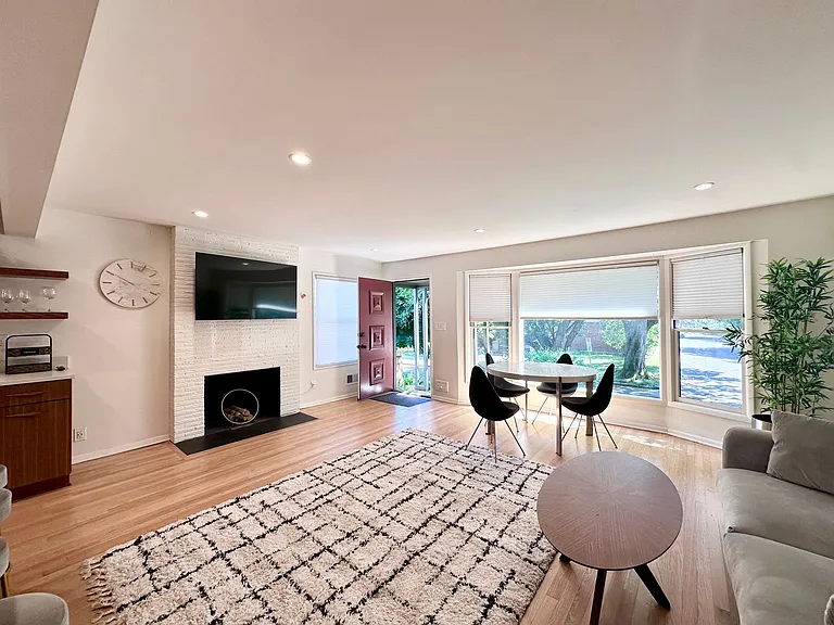 Lovely Duplex NE Portland - 2 bed, 1 bath w/Garage! — Photo 8