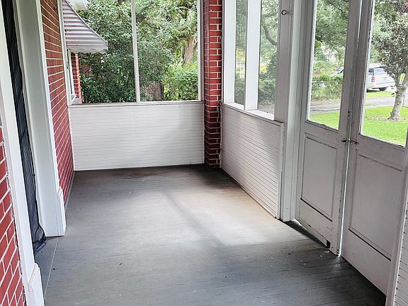 5th image of 1520 Gardenia Rd