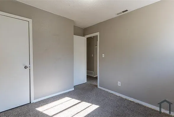 109 SW 15th St — Photo 19