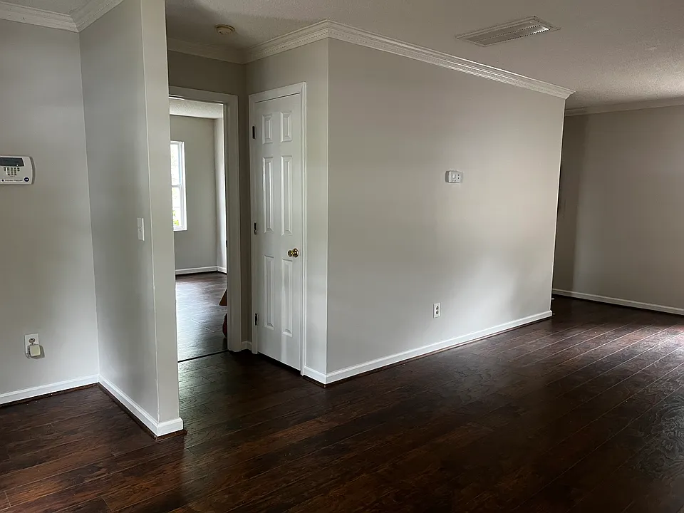 692 Pilgrim Ford Ct