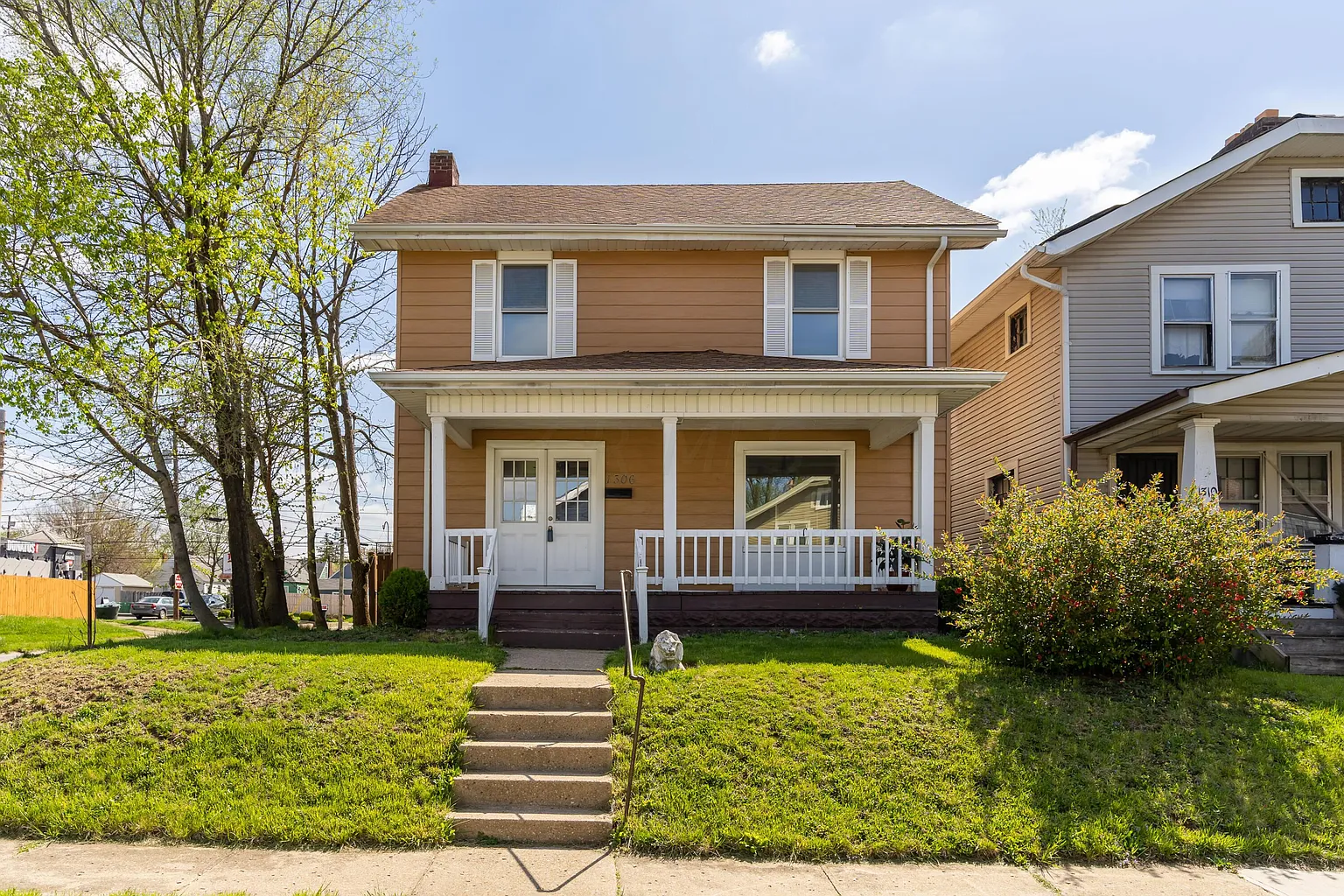 1306 Oakwood Ave photo 1