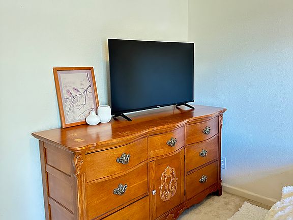 5th image of 3704 Glencrest Dr #1