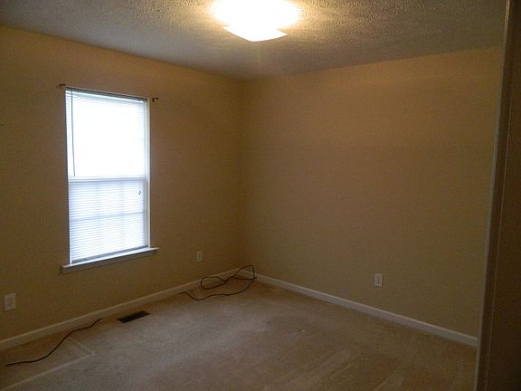 5th image of 107 McRae Ct