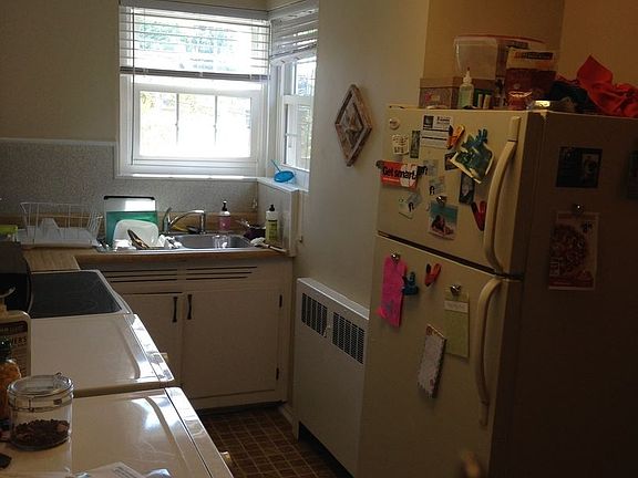 2nd image of 100 Lewis Dr APT 20E