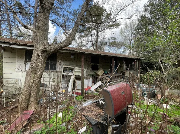 2588 Sandflat Rd, Thomasville, AL 36784