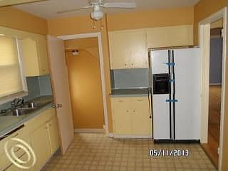 5th image of 15624 Dasher Ave
