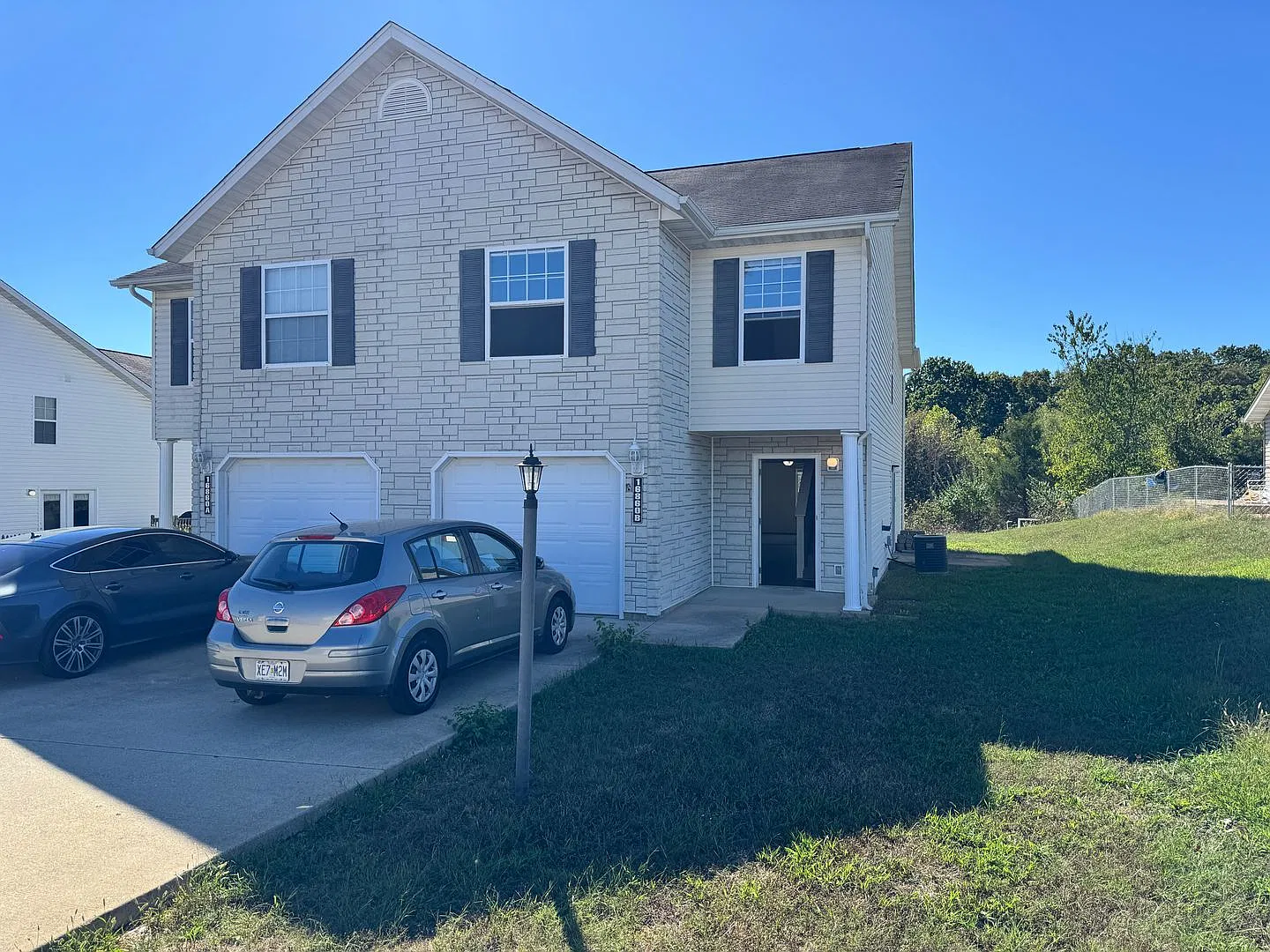 16860 B Huntington Ln — Photo 1