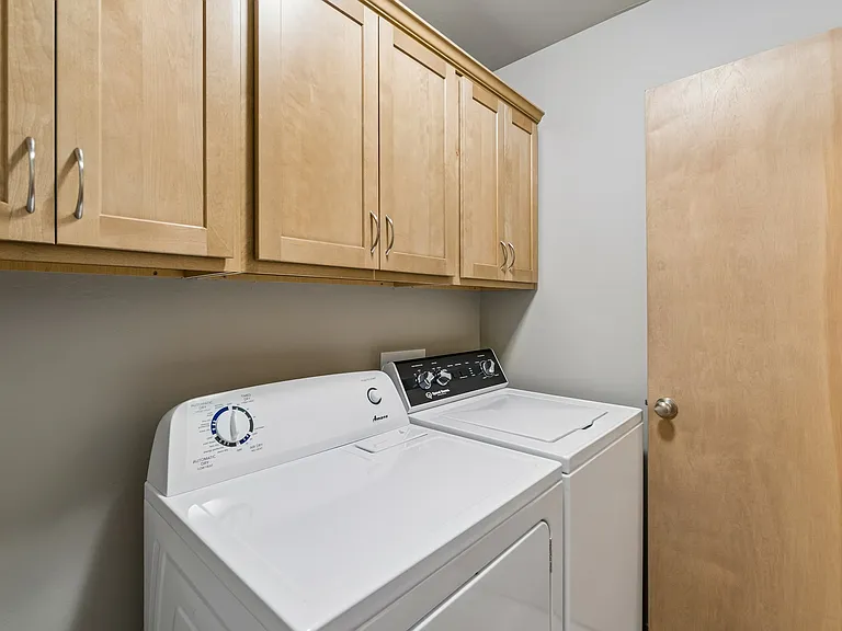 230 N Duncan St — Photo 23