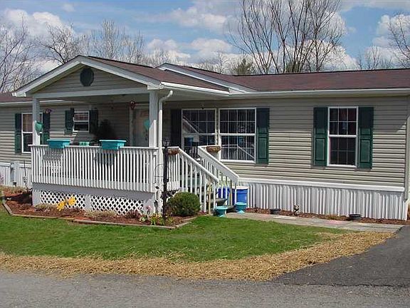5th image of 302 Amanda Dr
