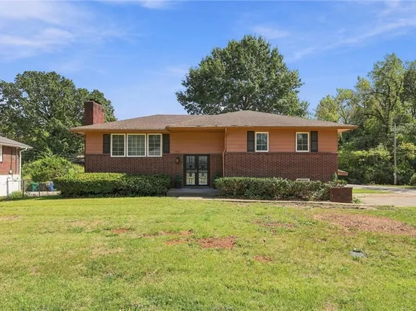 2505 N 57th Dr, Kansas City, KS 66104