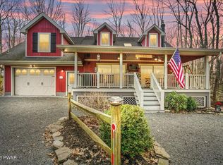 802 Corral Ct, Lords Valley, PA 18428