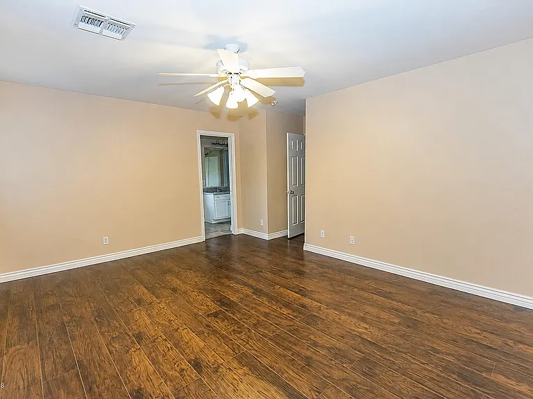 465 W Midland Ln — Photo 15