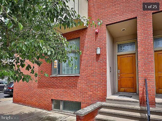 1st image of 1537 Fairmount Ave Unit 1F