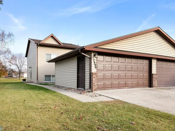 2806 26th Street Cir S, Moorhead, MN 56560