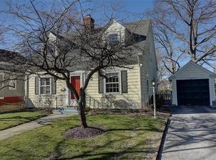 15 Ferncrest Ave, Cranston, RI 02905