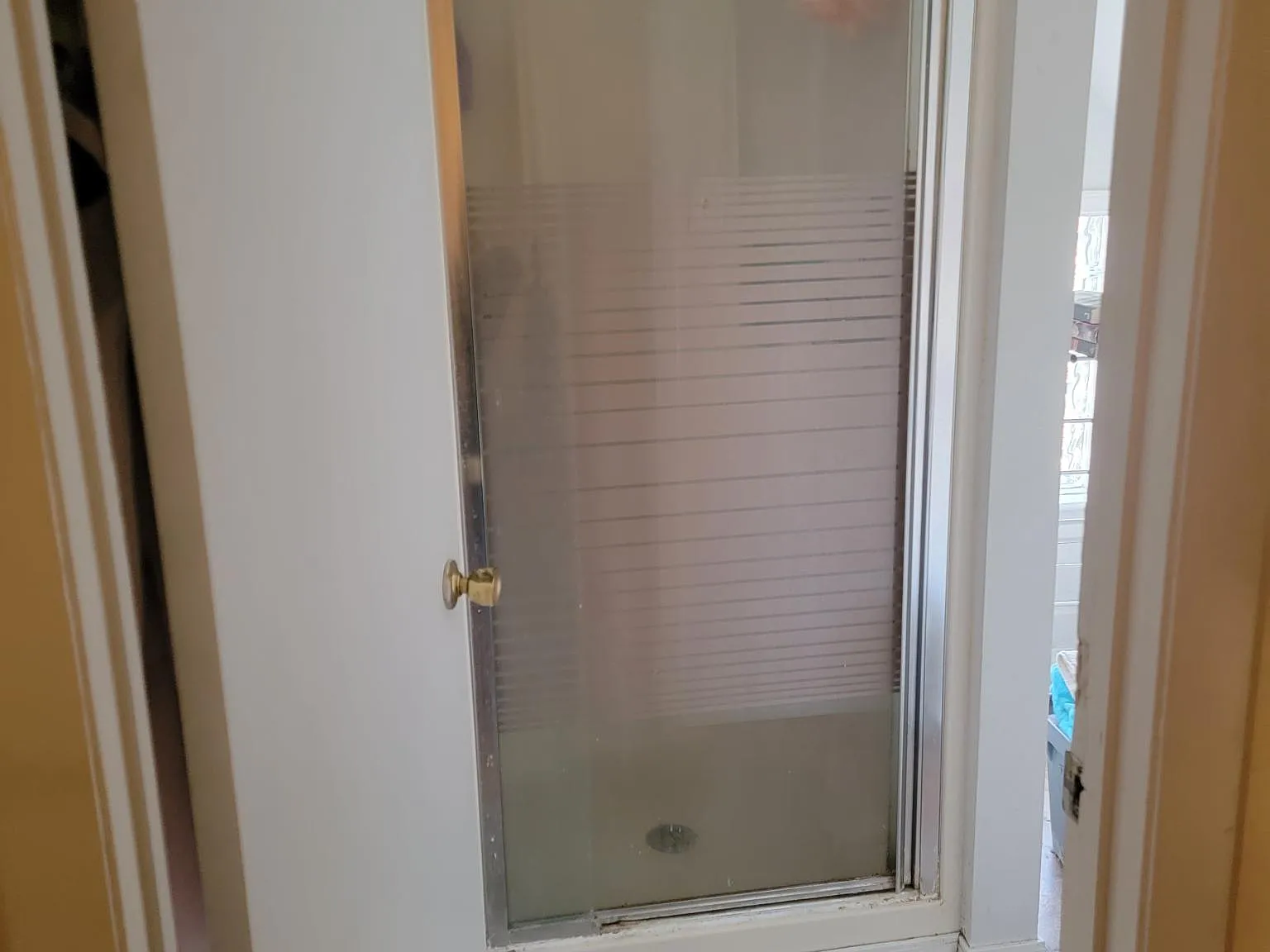 2 bed, 700 sqft, $995 — Photo 3