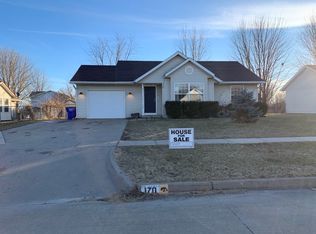 170 Elm Ridge Ct, North Liberty, IA 52317