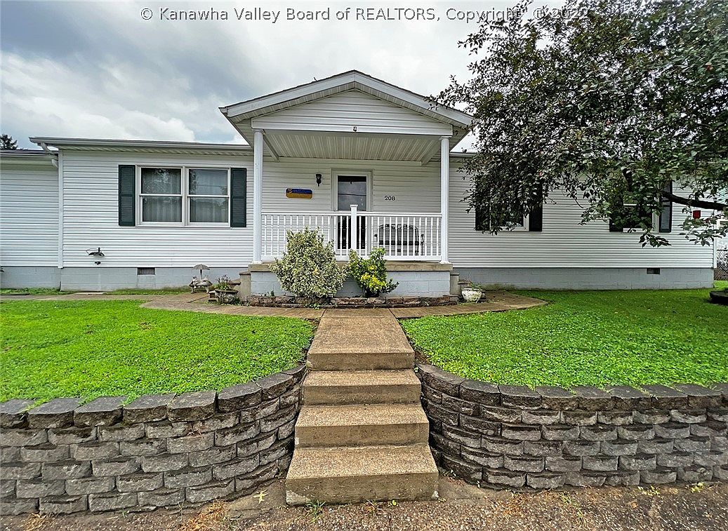 208 1st St, Glasgow, WV 25086 MLS 255204 Zillow